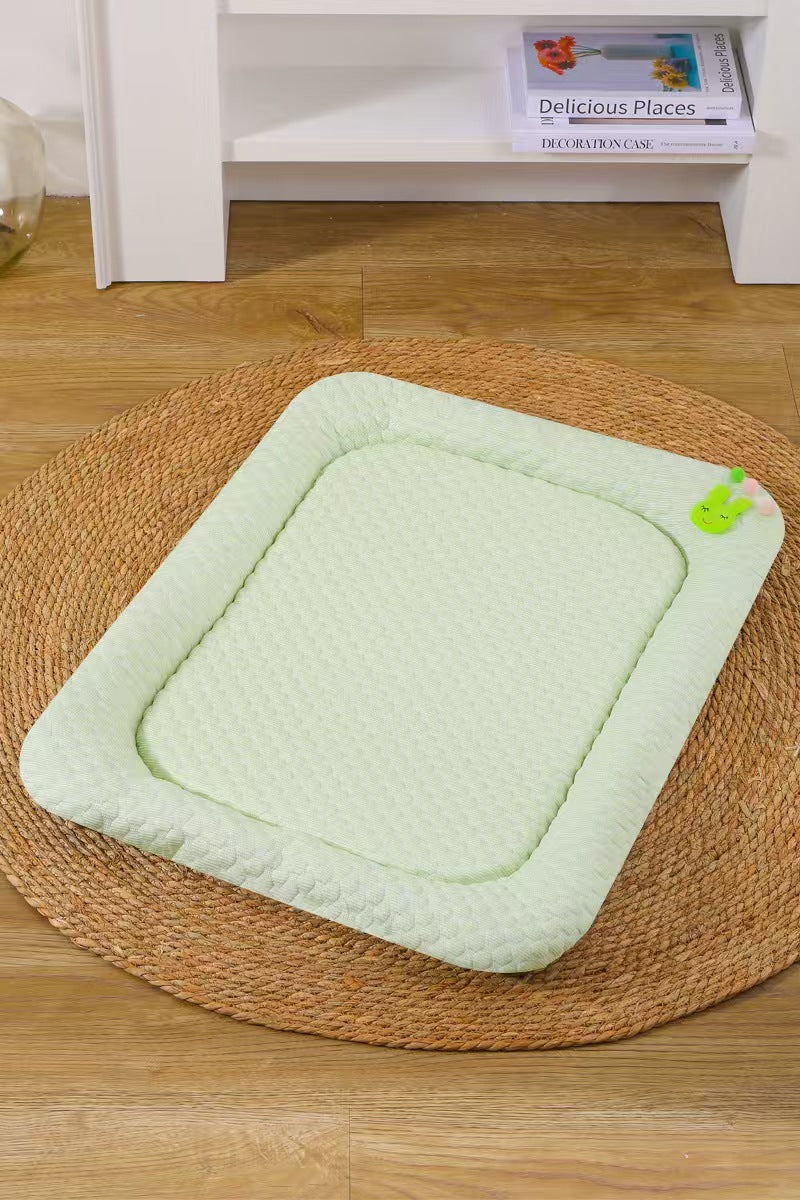 Green Breathable Cooling Pet Mat - Ice Bean Summer Bed for Small Dogs (L : 50x65cm)